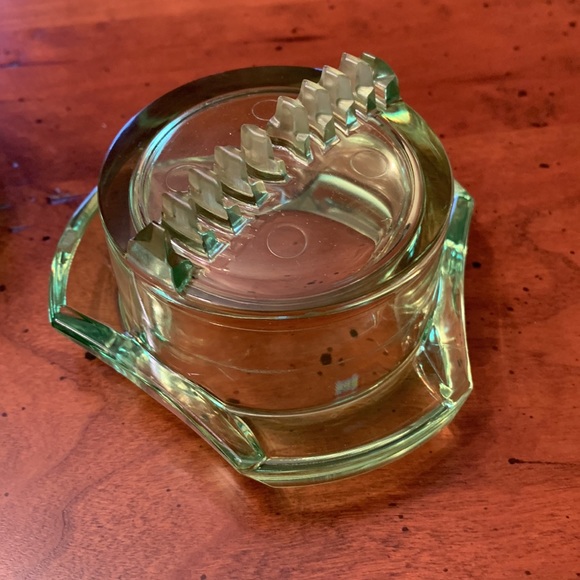 Garlic Press - Picture 2 of 5